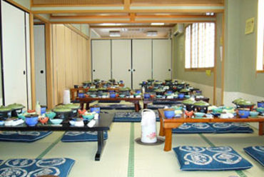 大宴会場、120名収容できます