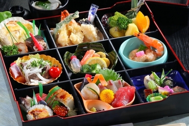 松花堂 まさに味の玉手箱 彩り美しい料理をご家庭でも