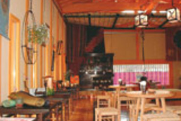 おしゃれな落ち着きある店内