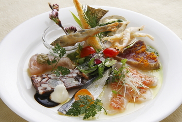 旬の食材を使った『季節の前菜盛り合わせ』