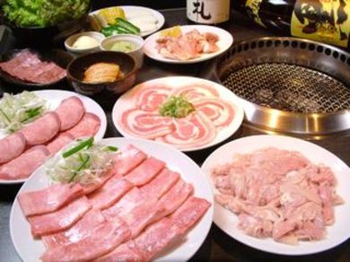 鮮度はもちろん素材本来の最高の旨味を炭火焼でご堪能下さい