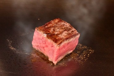 【黒毛和牛フィレステーキ 80g】