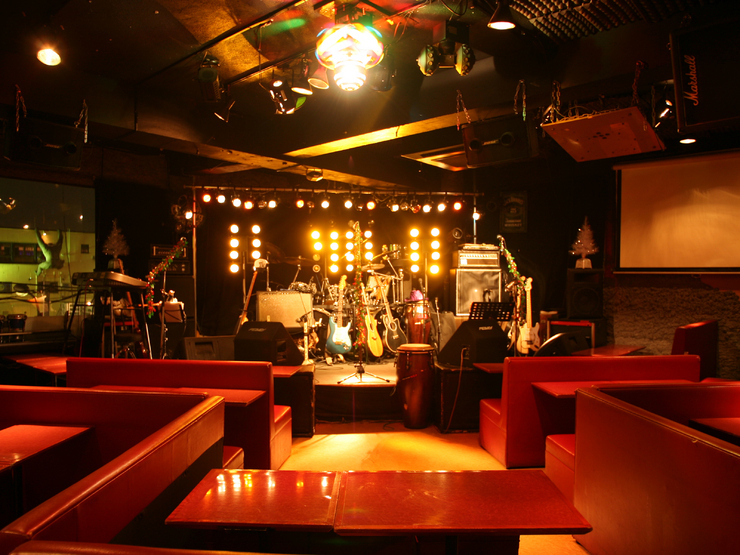 Live Rock Bar Bauhaus In Roppongi Tokyo Savor Japan