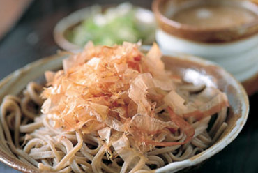 そばと大根おろしでつるりといただく「おろしそば」