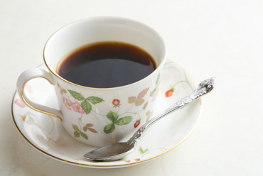 際立った苦み、酸味がほとんどなく、どなたにも好まれる深い味わい『ブレンドコーヒー』