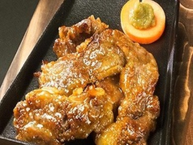 特撰牛の中落ちカルビ炭火炙り焼き
