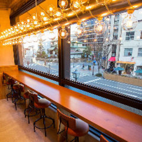 幡多バル 三宮元町店 三宮 居酒屋 の店内写真 ヒトサラ