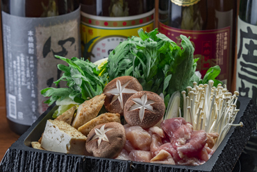 鶏の魅力を堪能する『鶏すき鍋』