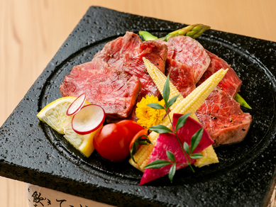 生産者の顔が見える肉。しっとり、ジューシーな博多和牛
