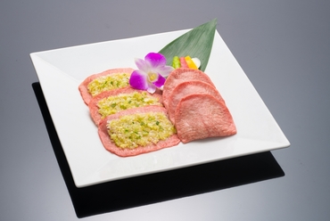 肉汁とネギの旨みが絡み合う、絶品メニュー『ネギタン塩』
