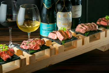 厳選した5つの部位をいただく『匠の肉KAPPOU盛り』