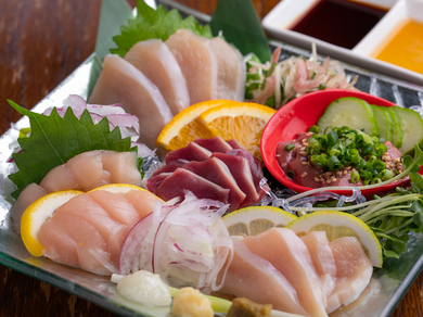 鶏刺し盛り合わせ(ずり・きも・ささみ)