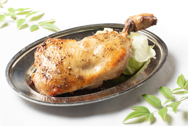 ビールを呼ぶスパイシーな味! ジューシーなひな鳥を豪快に食す『讃岐名物 骨付鳥(ひな)』