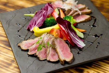こだわりの鴨と合鴨の違いが分かる!『こだわり鴨と合鴨の食べ比べ』