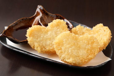 そのまま食べてもおいしい! トッピングにもオススメ『揚げむすび』