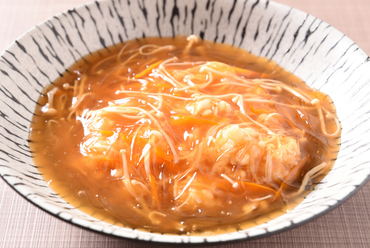 フカヒレあんがたっぷりで、贅沢な一皿『フカヒレあんかけチャーハン』