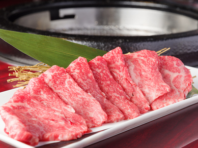 濃縮された強い旨みはまさに肉本来のおいしさ。赤身肉ブームの主役として、注目を集める『赤毛和牛』