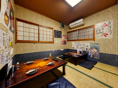 「座敷もある店内で、仲間や家族と寛ぎのひとときを」