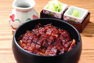まずはコレ! 定番であり、王道の3つの食べ方が楽しめる『ひつまぶし』