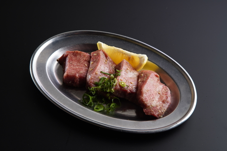 大阪烧肉 激素双代代木商店位于新宿南口 代代木 东京都savor Japan 风味日本