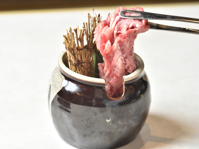 タレが染みた柔らかい肉質『壺漬け中落ちカルビ』