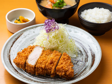 厚切りロースかつ定食
