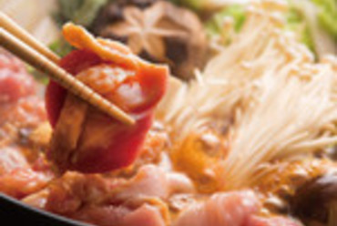 鶏すき鍋!!ご宴会プランでは¥3,680~
