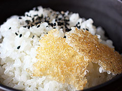 桜と楢の薪を使って精米から完成まで約1時間半かかる代物