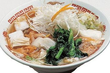 シメに唐辛子を麺に練りこんだ、麻辛刀削麺850円