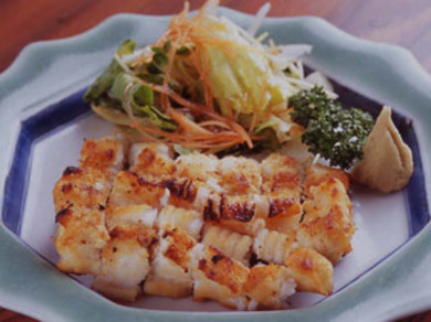 名物の穴子料理からふっくらとした「穴子の白焼き」1200円