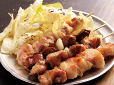 「カシラ」(150円)や「サガリ」(250円)など珍しい焼豚。