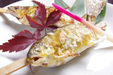 鮎会席 2500円(税別)