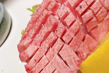 お肉の階段のぼる 君はまだシンデレラさ