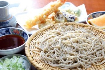 十割天せいろ(戸隠大根付)