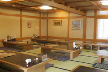15名様から35名様までご利用いただける宴会場もあります。