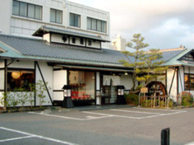 落ち着きの店内