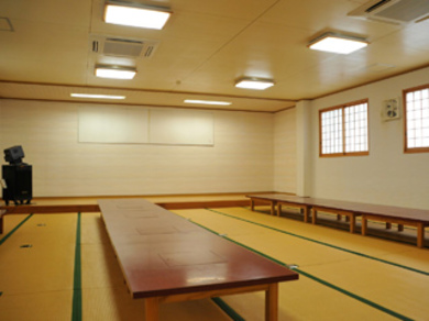宴会場完備(100名)