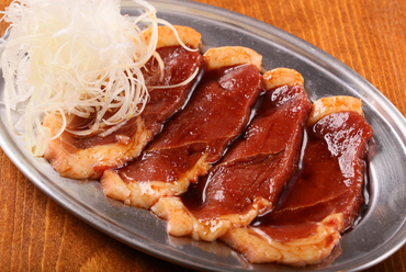 旨みが濃く、程よい歯ごたえの『北海道産 合鴨ロース焼き』