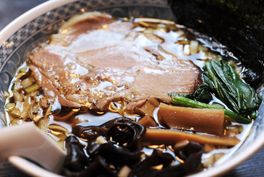 しっかり、あっさりを楽しめる 『吉翔醤油らーめん』