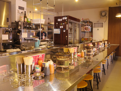どこか懐かしい、昭和レトロな雰囲気の店内