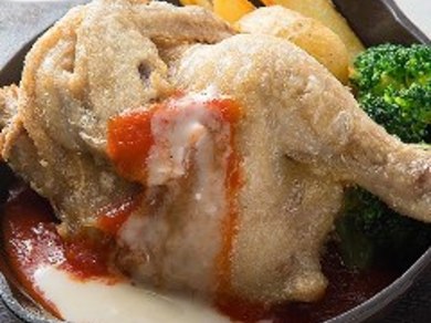 酔っ払い鶏の半身鶏(ニンニク醤油/トマトチーズ/デミ味噌)