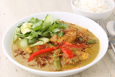 ココナッツの甘さが優しい『フィッシュカレー』