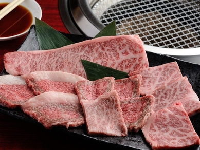 お店一番の人気メニュー『特上和牛盛合せ』
