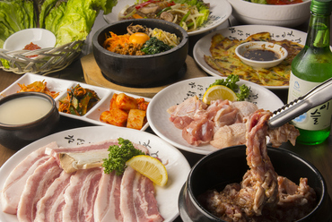 赤い色が食欲を刺激。滋養高い料理はスタミナ抜群です
