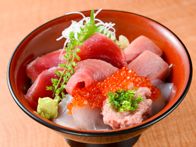 その日の“何かもう一点”を加えた『今日のどん』