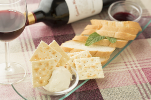 自家製クリームチーズがワインに合う『足利大学入ぐチーズ』
