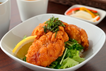 国産鶏の塩だれ『からあげ丼』