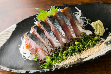 やみつきのおいしさ! 自家製醤油で漬けた『サバ漬け』