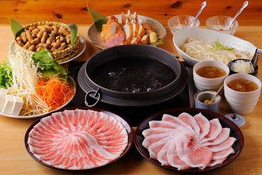 看板メニューのしゃぶしゃぶ・杏仁豆腐付きの『あじとコース』