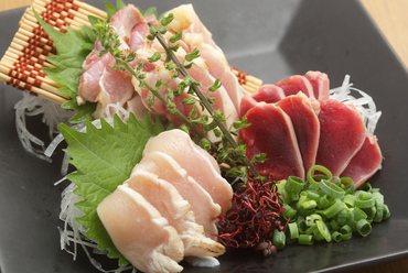 比内地鶏お刺身盛り合わせ 五種